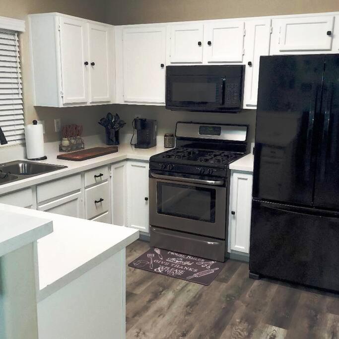 New Beautifully Remodeled Home In Las Vegas Bagian luar foto